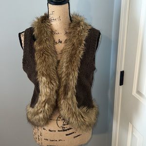 Apt 9 size Large vest